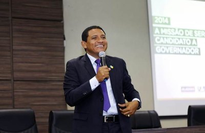 Palmeira: prefeito Júlio Cezar é aclamado durante Encontro Nacional da UVB, em Maceió