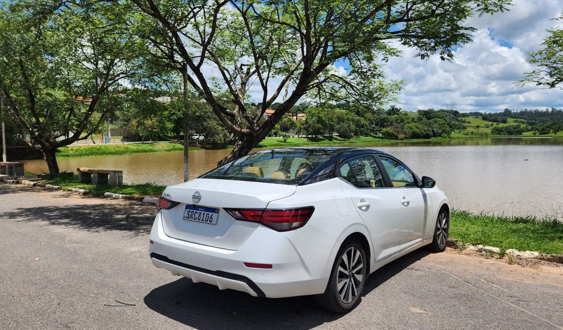 Nissan Sentra 2025 enfrenta os desafios no mercado de sedãs