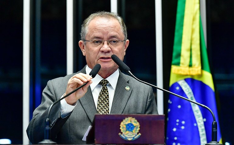 Zequinha Marinho critica valores de empréstimos adquiridos pelo Pará
