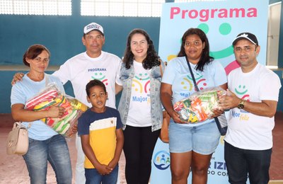 Prefeitura de Major Izidoro entrega mais 1.300 cestas básicas do programa “Major Feliz” 