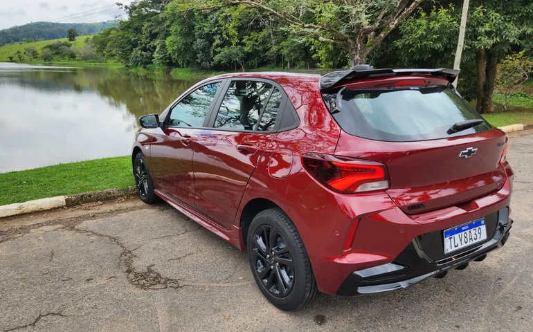 Chevrolet Onix 2026 evolui e ganha espaço no mercado