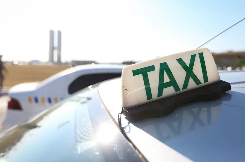 Fim da taxa de verificação de taxímetros beneficiará 300 mil taxistas