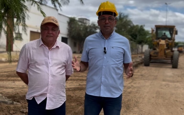 Prefeito Theobaldo visita obra de avenida que levará nome do ex-prefeito Doca Alves