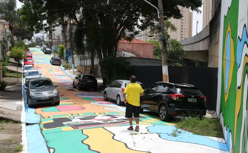 Conheça as ruas escolhidas como as dez mais descoladas do mundo e confira o que elas têm a oferecer; veja fotos