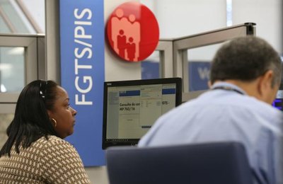 Saque das contas inativas do FGTS começa para nascidos em janeiro e fevereiro