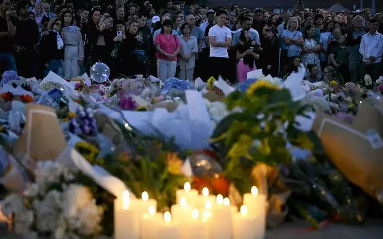 Papa condena 'violência antissemita' após ataque na Austrália