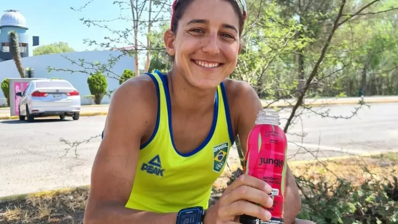 Triatleta atropelada está sedada e respira com auxílio de aparelhos