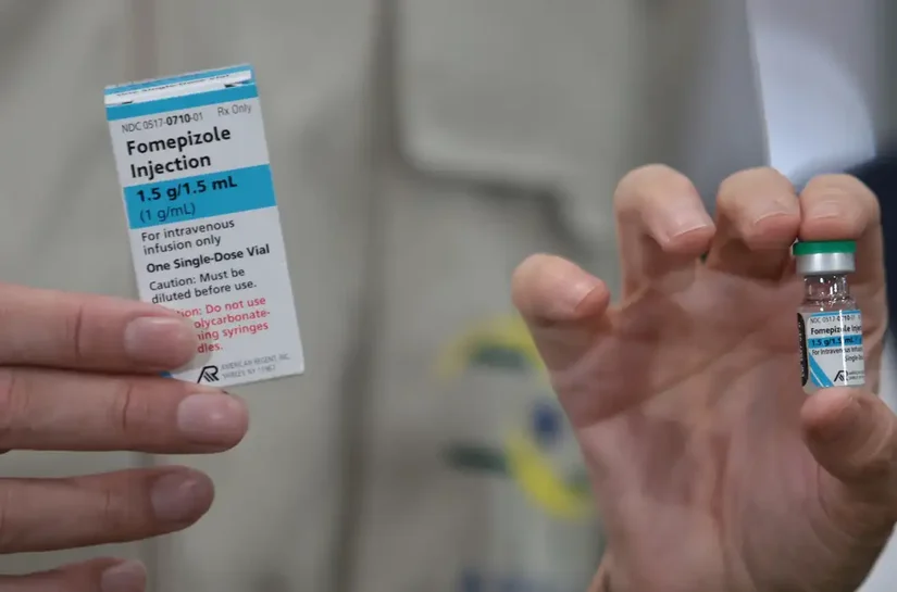 Brasil recebe 2,5 mil unidades de fomepizol, antídoto contra metanol