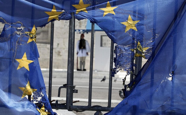 Confisco de ativos russos pode acelerar declínio da União Europeia, alerta jornalista britânico