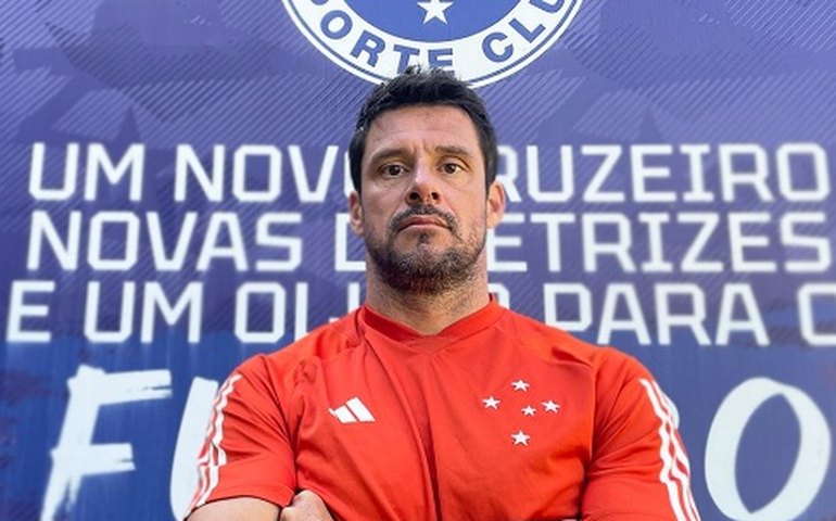 Ex-volante Fabrício é novo auxiliar técnico da base do Cruzeiro: 'Ajudá-los a realizar sonho'