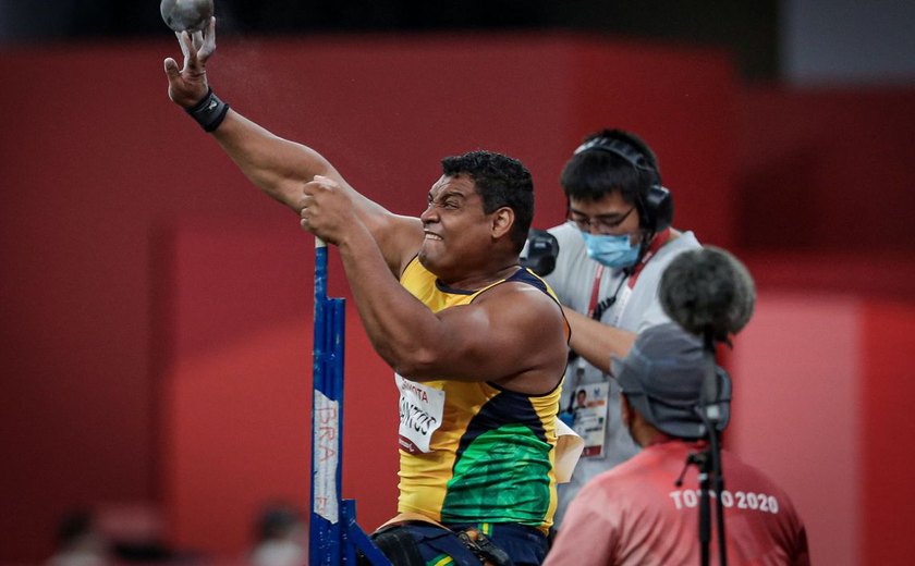 Wallace Santos leva ouro no arremesso de peso com recorde mundial na Paralimpíada