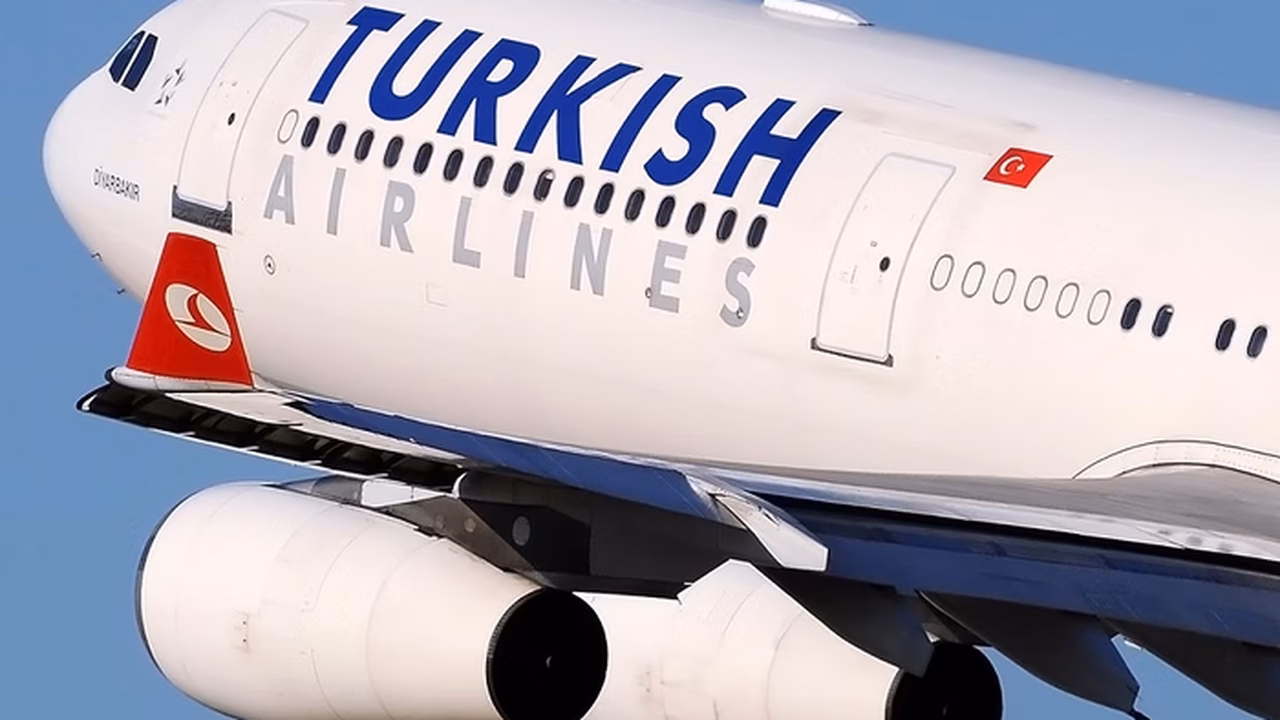 Voo da Turkish Airlines faz pouso de emergência em Nova York após morte do piloto