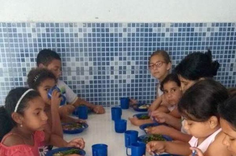 Prefeitura de Santana do Mundaú garante merenda de qualidade na rede municipal