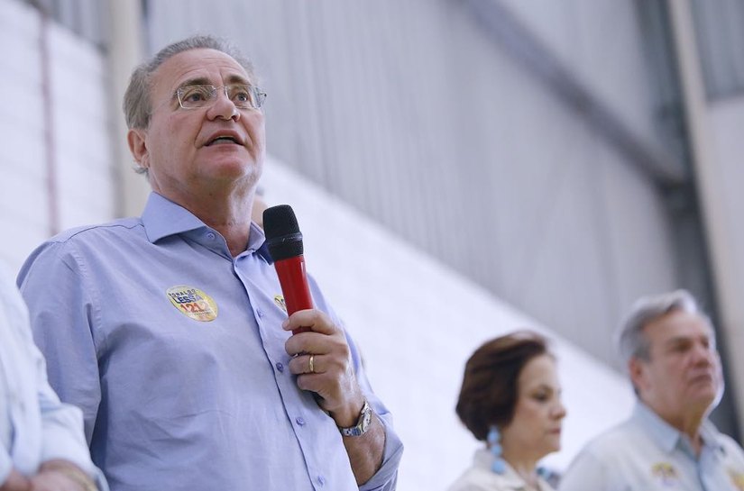 Senador Renan prestigia café da manhã com empresários e funcionários do Polo Industrial de Maceió