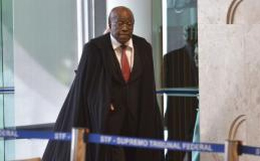 OAB-DF decide conceder registro de advogado a Joaquim Barbosa