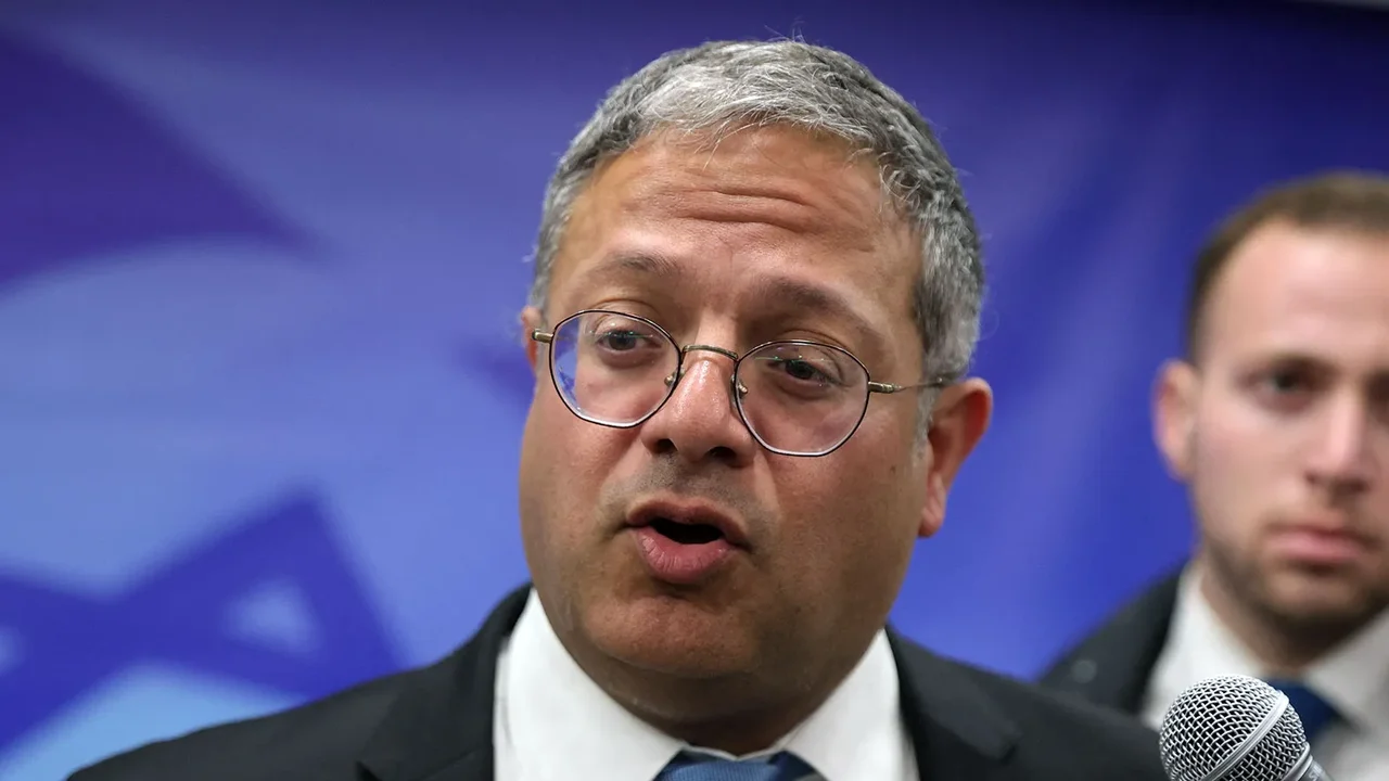 'Chute furado': Ministro rompe silêncio oficial com crítica a ataque de Israel ao Irã e é alvo de críticas