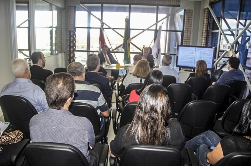 Detran participa de encontro, sobre Tráfego e prevenção de acidentes