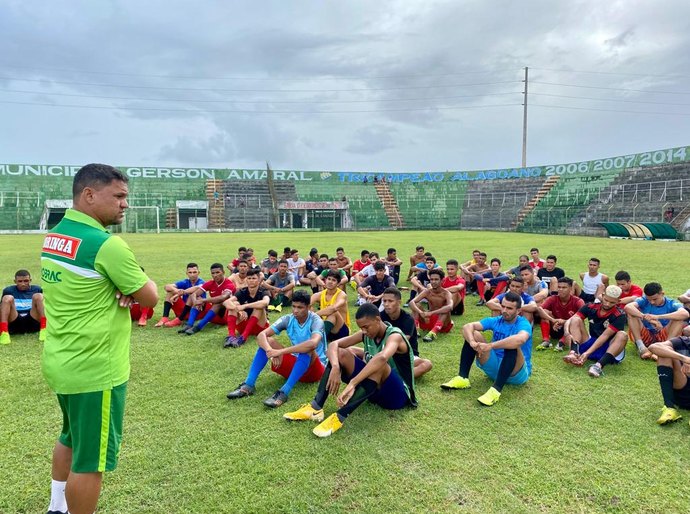 Departamento de Futebol do Coruripe escolheu 15 jogadores após conclusão da seletiva
