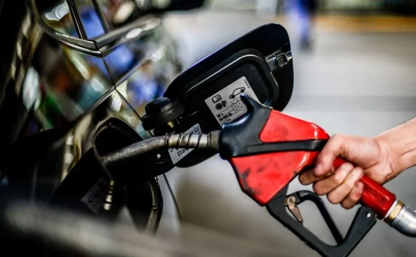 Gasolina no Nordeste chega a R$ 7,584 e lidera ranking do combustível mais caro do País