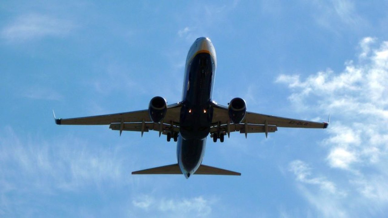 Lucros das aéreas brasileiras somaram R$ 4,3 bi em 2025, aponta relatório da Anac
