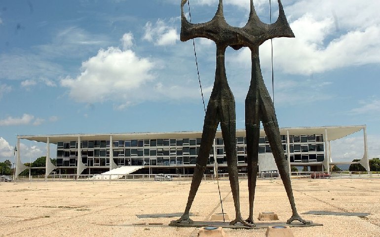 Limite de público na posse na Praça dos Três Poderes pode subir para 40 mil