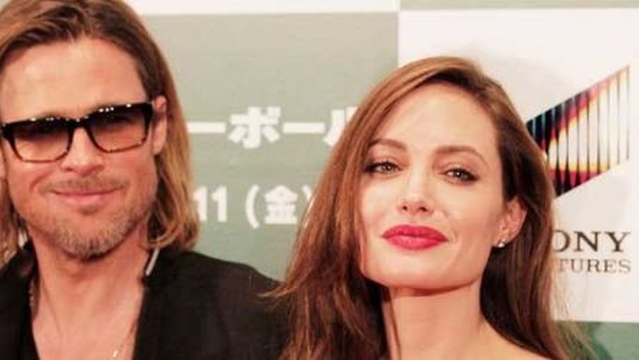 Brad Pitt e Angelina Jolie brilham na estreia do filme Moneyball