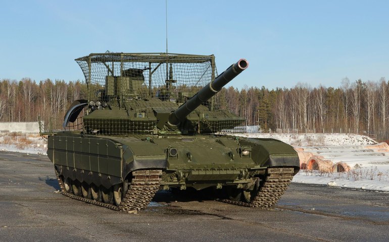 Tanque russo T-90M Proryv aumenta capacidade de sobrevivência com base na experiência ucraniana, diz revista
