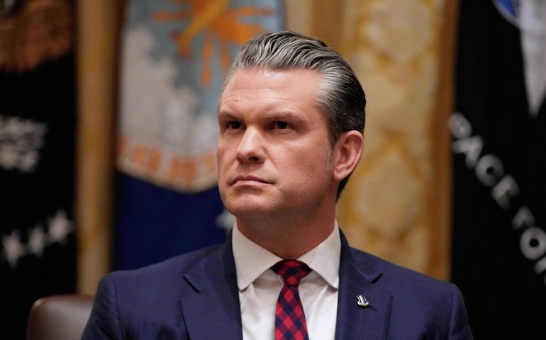 'Trump tem toda a liberdade do mundo': secretário de Guerra dos EUA evita estimar duração de ofensiva no Irã