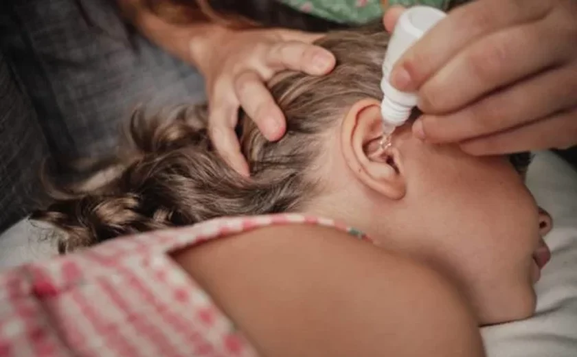 Entenda o que é otite, uma das maiores queixas das crianças no verão