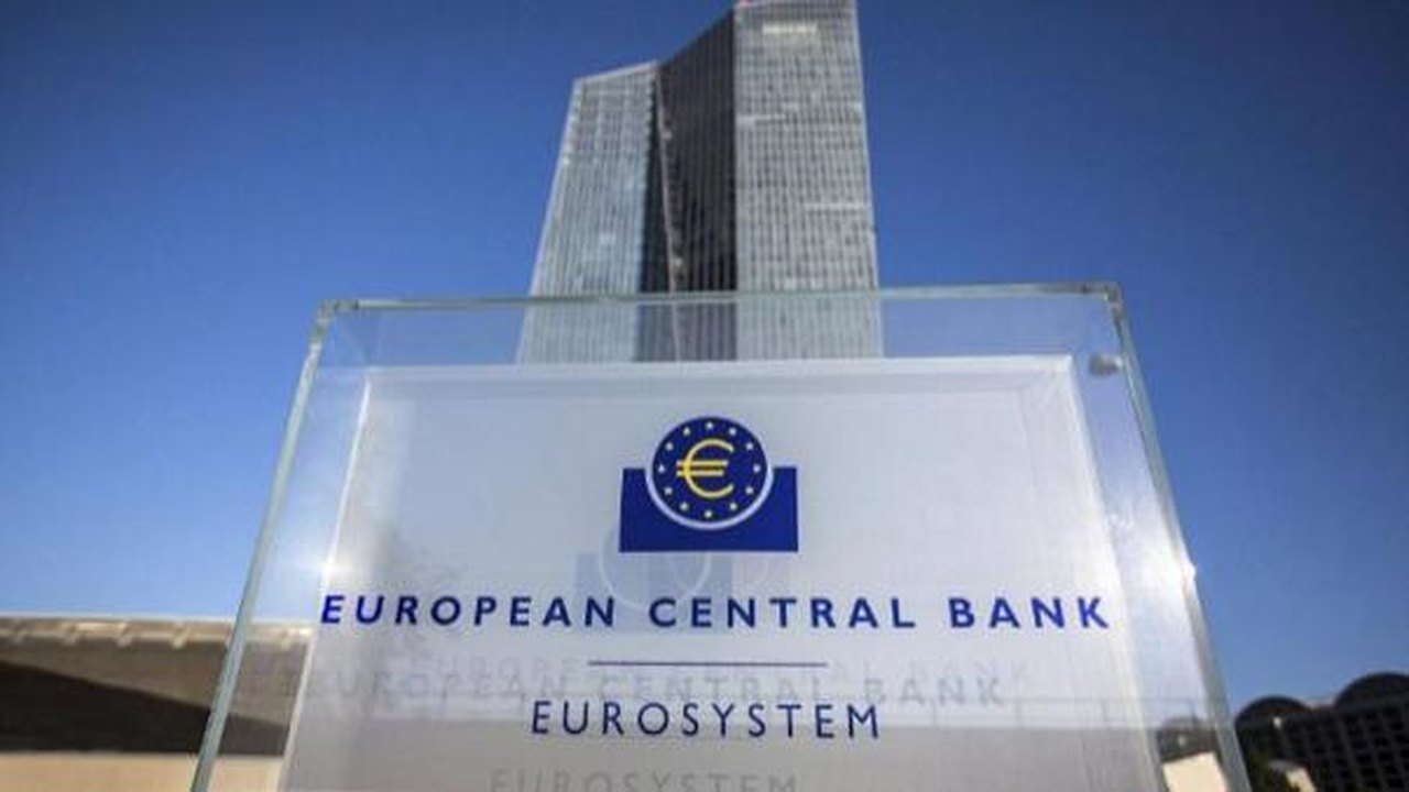 BCE mantém juros, mas acelera redução de compras de ativos