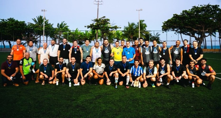 Seminfra e Iplam realizam jogo de futebol em homenagem ao Dia dos Pais na Areninha Pajuçara
