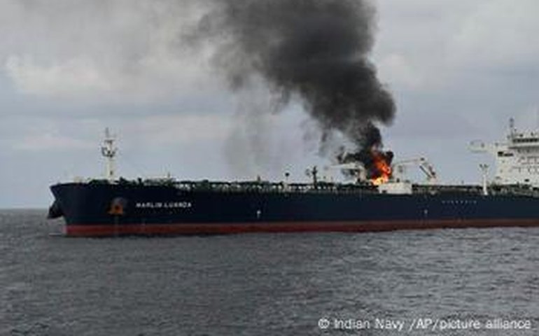 Fotos revelam 'fuga' de navios de petróleo do Irã após ataques do país a Israel