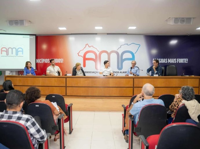 AMA recebe representantes da USP para avançar na qualificação da educação municipal