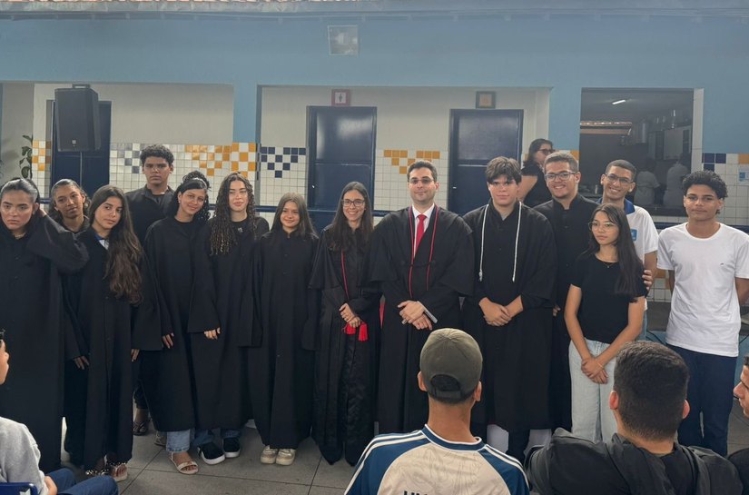 “Júri nas Escolas”: MPAL promove júri simulado sobre feminicídio com estudantes de Santana do Ipanema