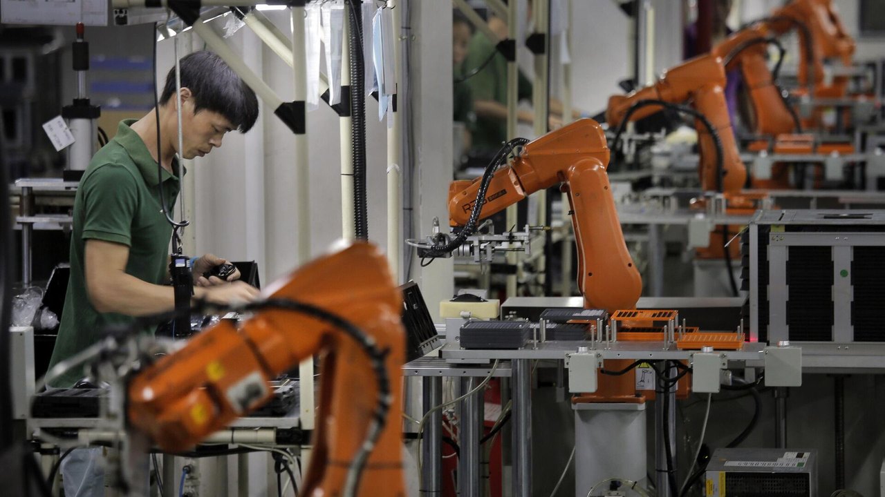 Faturamento industrial recuou 1,2% entre abril e maio, 3ª queda consecutiva, afirma CNI
