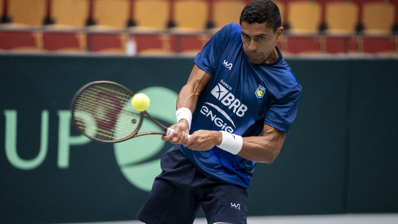 Brasil abre duelo com a Suécia na Copa Davis com vitória de Monteiro e derrota de Heide