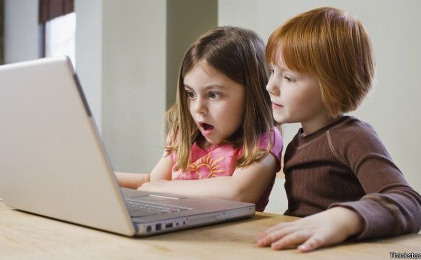 Campanha alerta para os riscos da internet para crianças