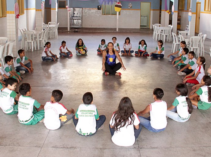 Consciência plena com quietude e atenção: olhos fechados para uma mente aberta