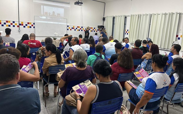 Projeto “Ela Poderia Estar Aqui” promove palestra e reflexão com estudantes de escola municipal