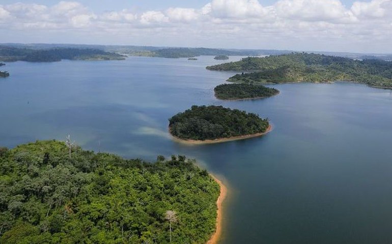 Em plebiscito histórico, Equador suspende exploração de petróleo na Amazônia