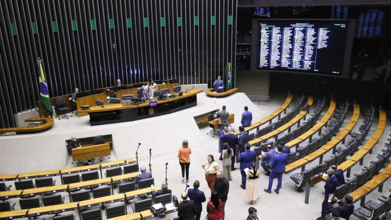 Câmara aprova MP que abriu crédito de R$ 383 milhões para ajuda ao RS