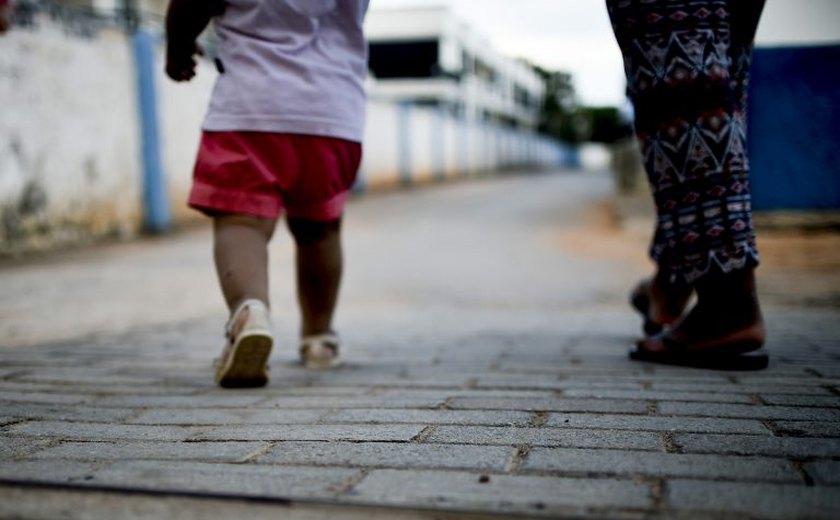 Audiência discute projeto que protege criança de violência doméstica no exterior