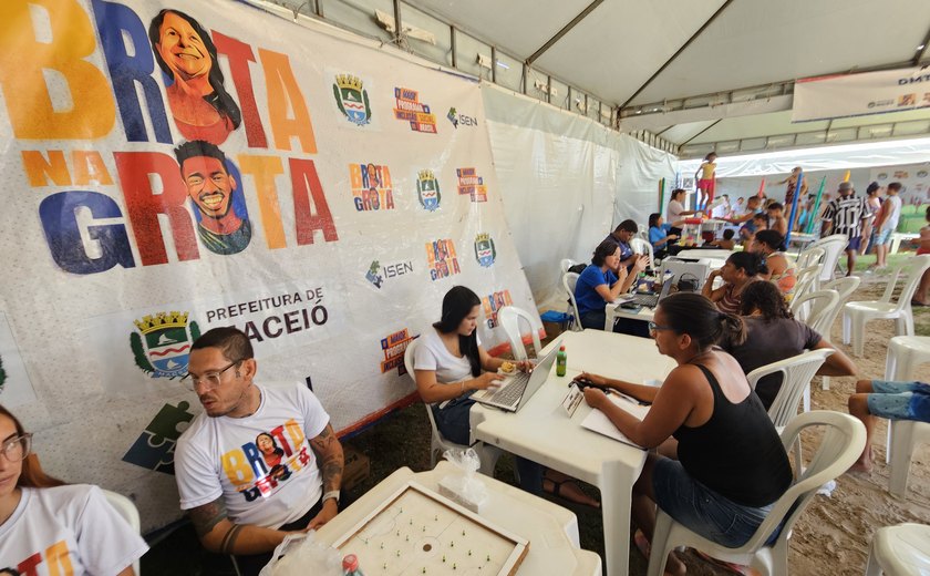 Brota na Grota leva serviços essenciais aos moradores do Vergel do Lago