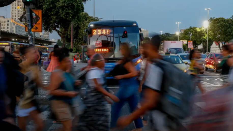IBGE vai ajustar dados passados de desemprego; entenda o porquê