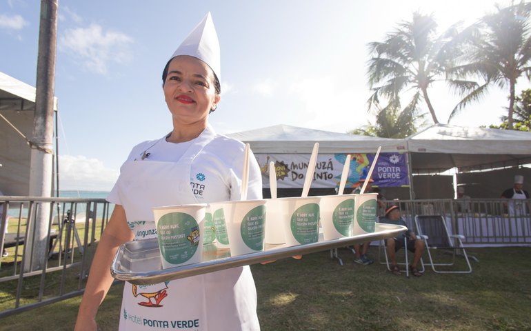 Mungunzá do Pinto reúne centenas de foliões no esquenta para o desfile dia 22