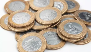Moeda de R$ 1 conhecida como "perna de pau" pode valer até R$ 8 mil; entenda