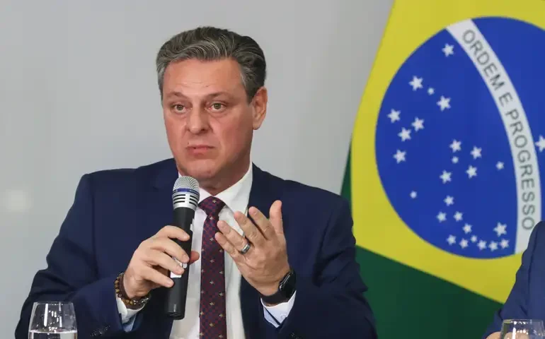 Fávaro apresenta a Lula propostas para ampliação do Sisbi-Poa