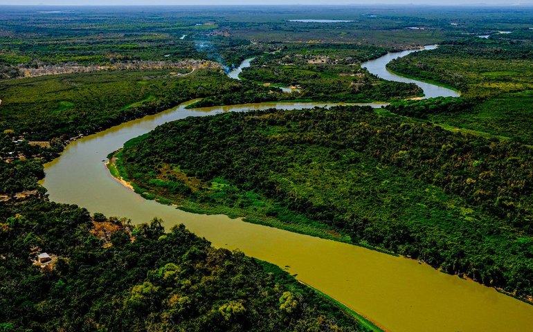 Avião sofre acidente em região do Pantanal e ocupantes são resgatados com vida
