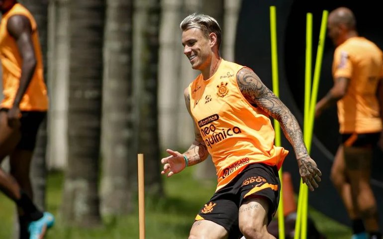 Corinthians espera tirar proveito de pré-temporada maior após 2022 de lesões