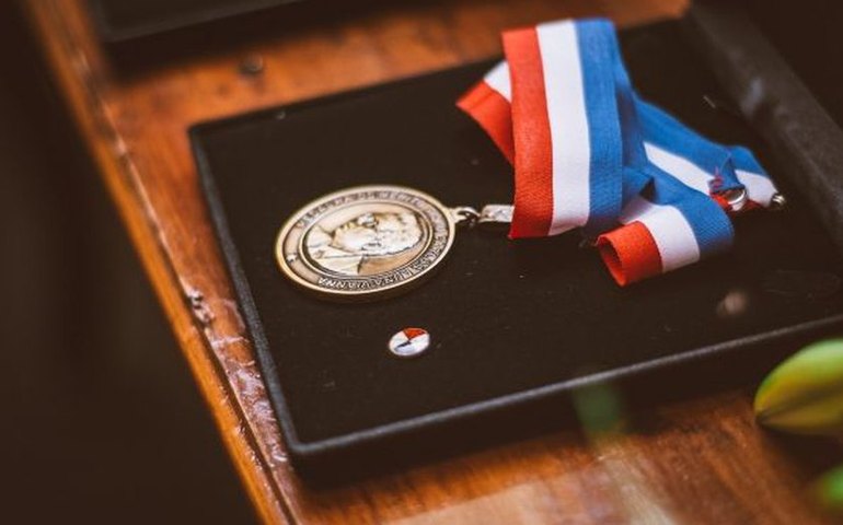 Governo de Alagoas vai condecorar dez servidores com Medalha do Mérito Silvio Vianna